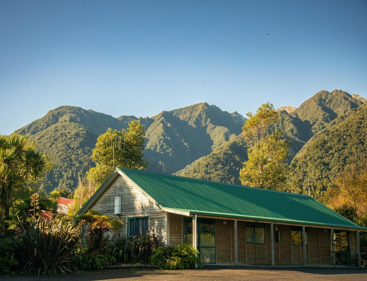 Rainforest Motel Fox Glacier Exterior photo